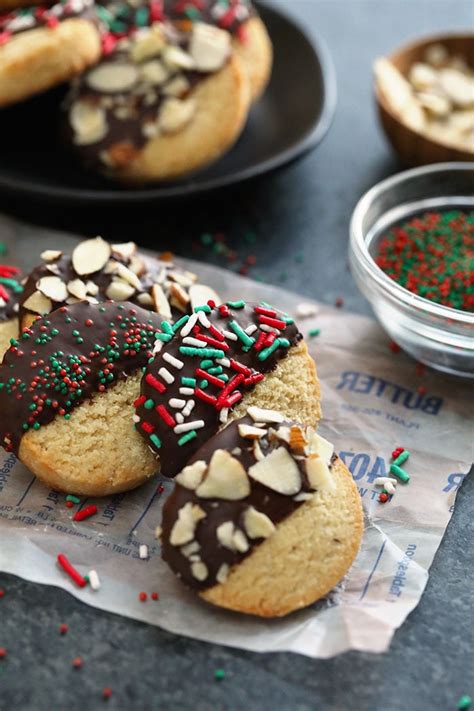 These flour almond cookies comprise mostly of pure wheat flour and natural flavors. Shortbread Almond Flour Cookies | Christmas Cookie Recipes 2018 | POPSUGAR Food Photo 27