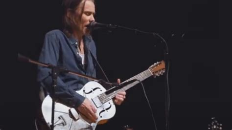 Myles Kennedy Talks New Single In Stride Performs It Live For The