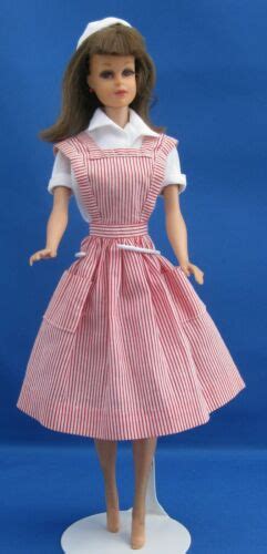 Vintage Barbie Candy Striper Volunteer 889 Very Good Original