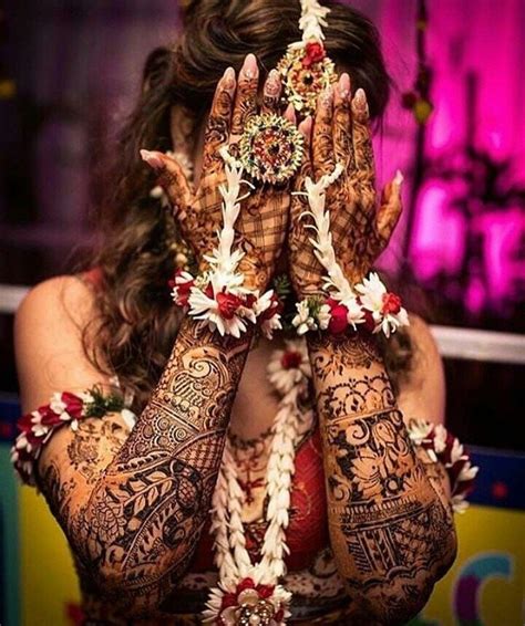 glimpse of bride on her mehndi ceremony tag you friend mehandi creation29 mehandicreation