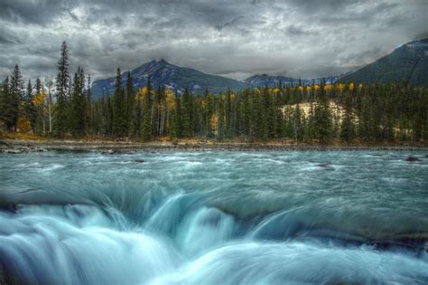 5 Waterfalls You Should Visit During Fall In Jasper National Park To