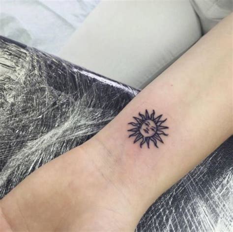 Cute Sun Tattoos Ideas For Men And Women Matchedz Tatuaje De Sol