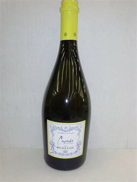 Here's a guide to saving i don't normally like sweet wines, but there is something about the subtle mix of fruit tastes that makes this one of my favorite wines at the moment. A Review of Sweet Moscato and Riesling Wines | Delishably