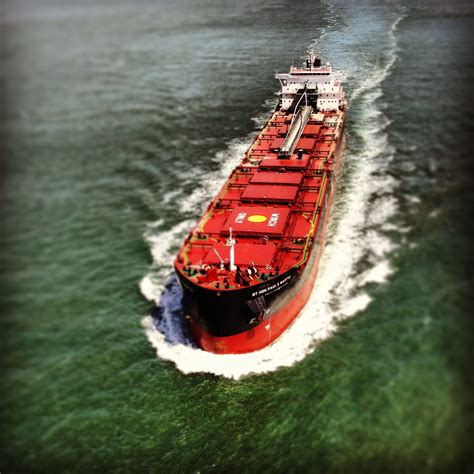 Tanker Ship Passing Under Golden Gate | A Red Tanker Ship sa… | Flickr