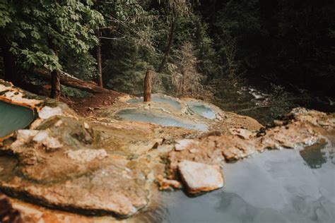 10 Steamy Pacific Northwest Hot Springs You Need To Visit This Year