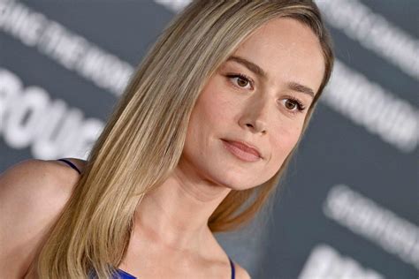 Brie Larson Finally Revealed The Bra Shes Wearing In That Viral Photo