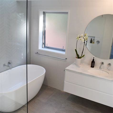 With home design 3d, designing and remodeling your house in 3d has never been so quick and intuitive. park-rise-bathroom.jpg | Residential interior, Interior ...