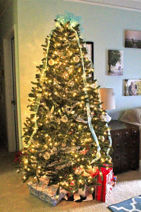 The best christmas tree toppers online right now. 3 DIY Christmas Tree Toppers