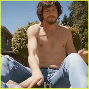 Check Out Ashton Kutcher Going Shirtless In This Newly Released Trailer