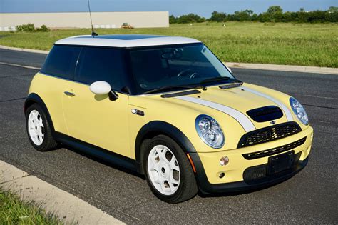 No Reserve 46k Mile 2005 Mini Cooper S For Sale On Bat