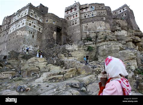 Village In Manakhah Haraz Mountains Yemen Stock Photo Alamy