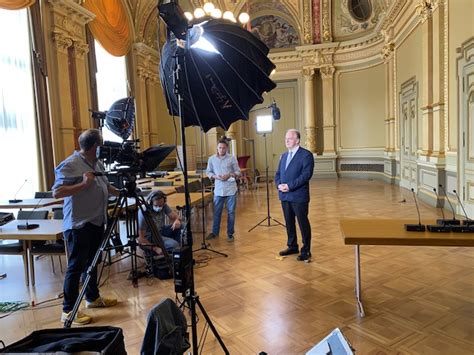 Der ministerpräsident sei zuletzt am sonntag negativ getestet worden. Ministerpräsident von Sachsen-Anhalt, Dr. Reiner Haseloff ...