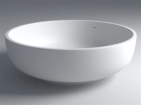 Im gebrauch zeigt sich der belou als wahrer verwöhner. Freistehende runde Badewanne aus Mineralguss Oasis | Runde ...