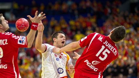Äußere dich zur partie in den kommentaren. Handball-EM: Mazedonien besiegt Polen, Serbien im ...