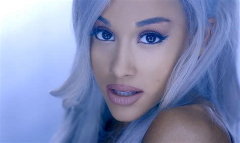 9 Cant Miss Beauty Moments From Ariana Grandes New Focus Music