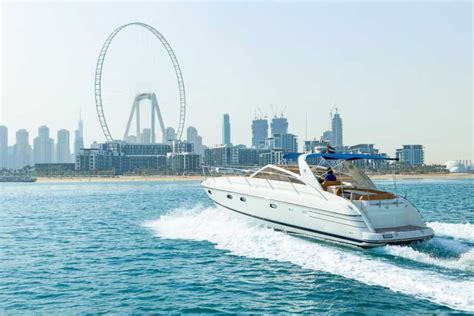 Dubai Luxusyacht Charter Ab Dubai Marina Getyourguide