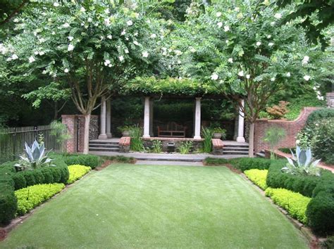 They bloom in the summer, when there are few other trees and shrubs providing that service. 18 best crapemyrtle images on Pinterest | Backyard ideas ...
