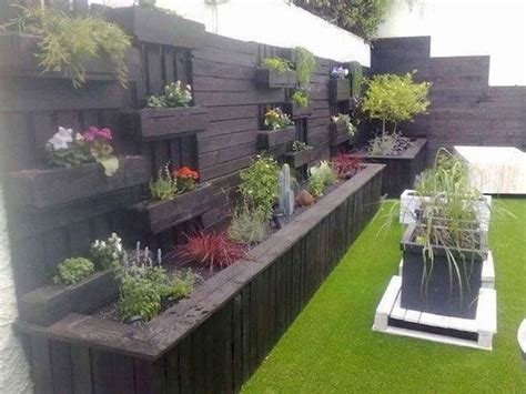 I am a novice gardener. 38 Affordable Backyard Privacy Fence Ideas - Decoradeas ...