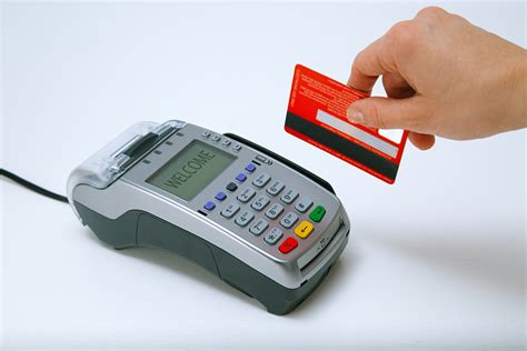 Of course, the credit card can pay ah, of course, you can use cash, credit cards are not paying for it? How To: Take Card Payments | Wireless Terminal Solutions