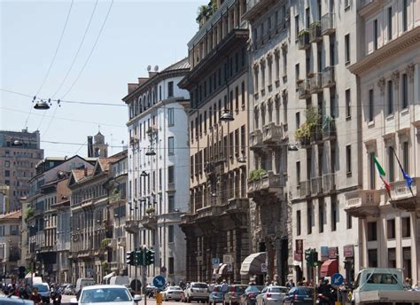 Italian streets is the result of the joint venture between milano da vedere, a popular platform and social media company active in promoting milan and its italian streets. Milan, Italy | Scenes, Street view, Travel diary