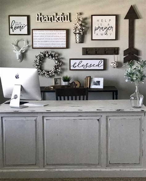 30 Cool Farmhouse Decorating Ideas For Your Home Office Home Office