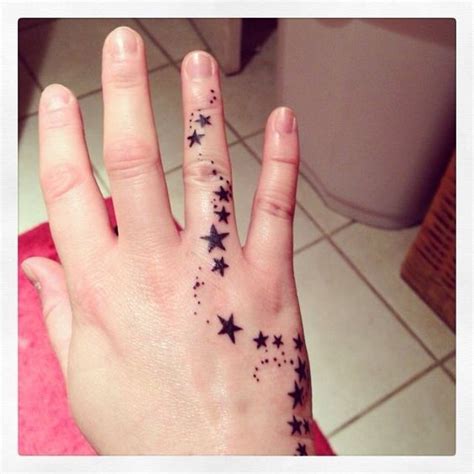 You don't want to keep posing like this guy to every other person. 35 Hand Tattoos for Women | Cute Tattoos For Girls On Hand