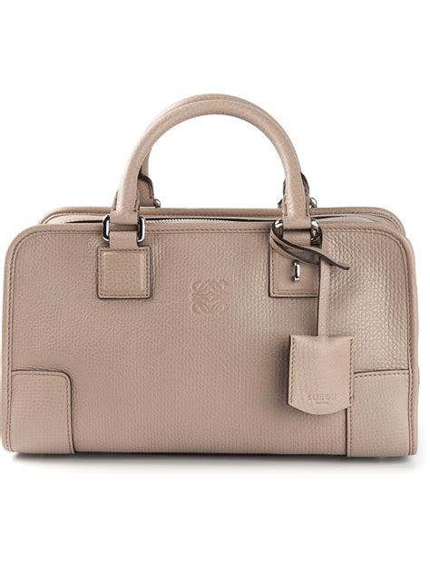 Löwe video review covering the main vehicle characteristics and its combat behavior. Loewe 'Amazona' Tote in Natural - Lyst
