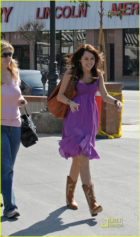 These Boots Were Made For Miley Cyrus Photo 976461 Pictures Just Jared