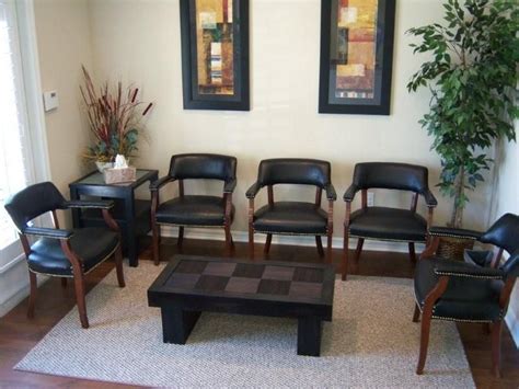 Clean And Simple Waiting Room Decor Waiting Room Design Office