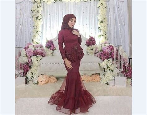 Model selanjutnya adalah kebaya modern hijab berbahan brokat yang didesain ala dress di bawah. Kebaya Duyung Modern - Dress Mermaid Gamis Duyung Pesta ...