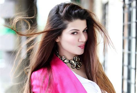 15 hot and sizzling photo s of kainaat arora grand masti fame reckon talk