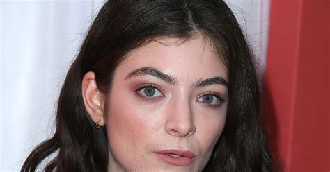 Unrelated posts will be subject to removal. Lorde Dog Pearl / Lorde Reveals Her Next Album Will Be ...