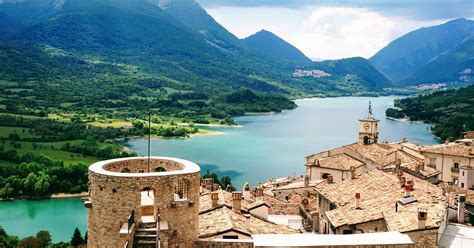 Abruzzo is one of the twenty italian regions. Taste your way through Abruzzo, Italy's last undiscovered region | HuffPost