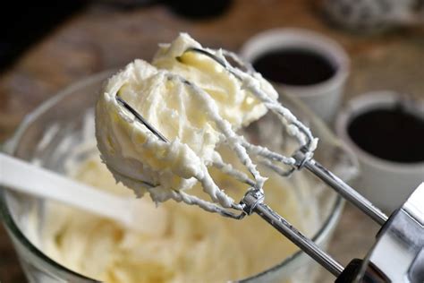 Geronnene Buttercreme retten So machen Sie es möglich