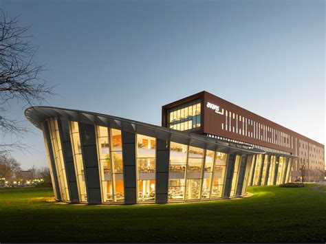 Avans University Of Applied Sciences Academy For Business And