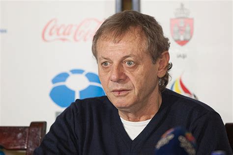 Informatii generale, biografie/istoric, poze si video despre ilie initiativa de a schimba denumirea stadionului municipal din severin in ilie balaci a cazut la vor in. Ilie Balaci - 62 - Liga Profesionistă de Fotbal