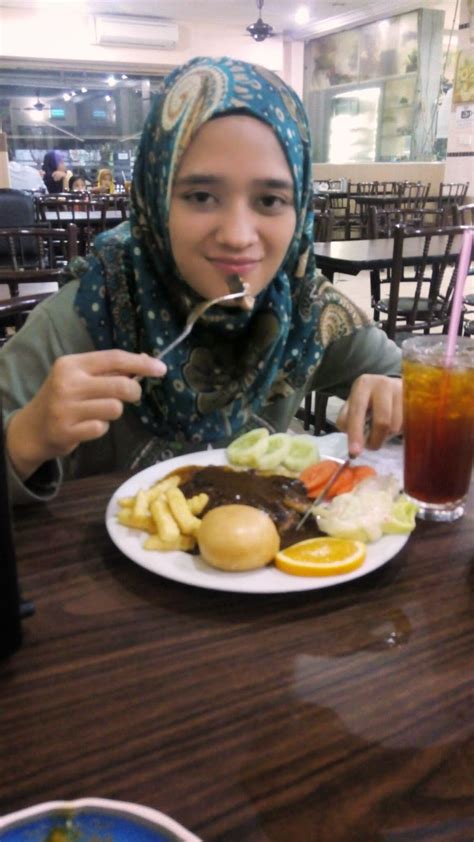 It's also a halal food guide for muslim tourists. marvoules food: Jalan-jalan cari makan 05