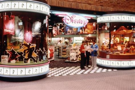 March 28 1987 The First Disney Store Opens In Glendale California