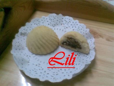 Cette pâtisserie algérienne friable est très agréable et très fondante en bouche , la ghribia constantinoise se prépare avec de la farine , du sucre et du beurre clarifié ,une recette simple et. GHRIBIA - AUX DELICES DE LILI