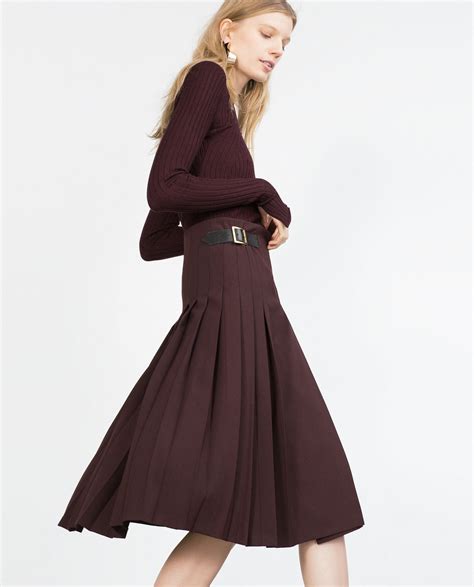 Zara Mid Length Box Pleat Skirt With Side Buckles In Purple Maroon Lyst