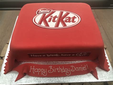 Bespoke Kitkat Cake London Etoile Bakery