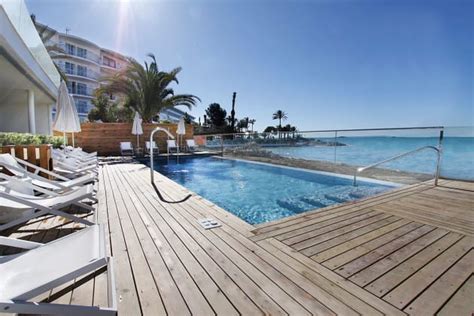The hotel nautico ebeso is on the beach in figueretes with splendid views of the bay of ibiza. Hotel BG Nautico Ebeso (Ibiza) from £103 | lastminute.com