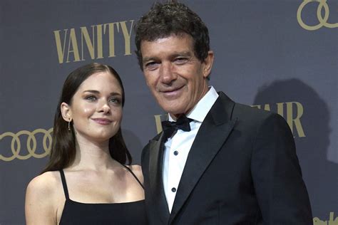Check out the latest pictures, photos and images of antonio banderas from 2020. Stella del Carmen: La hija de Antonio Banderas presume de ...