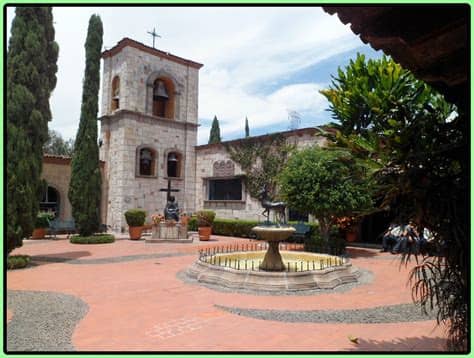 Connect and engage with the casa de oracion sd app! Casa de Oración y Centro de Espiritualidad Carmel Maranath ...