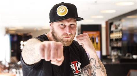 Robert helenius (born 2nd jan 1984) is an active professional boxer from finland with a record of 30 wins, 3 losses, 0 draws. Helenius självsäker som bara den: "Om jag möter Joshua ...
