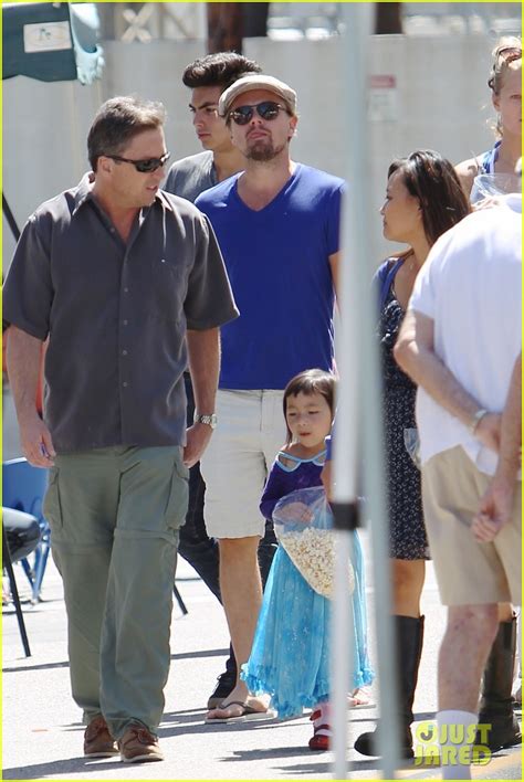 Leonardo DiCaprio & Girlfriend Toni Garrn Wear Matching ...