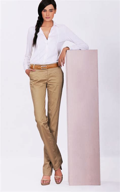 What Color Goes Well With Beige Pants - What Color Polo Goes With Khaki Pants