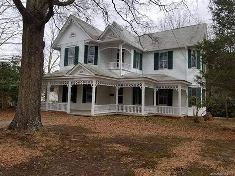 1905 Fixer Upper For Sale In Troy North Carolina — Captivating Houses