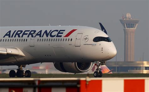 Air France Cancels Flights As Russia Withholds Clearance Reuters