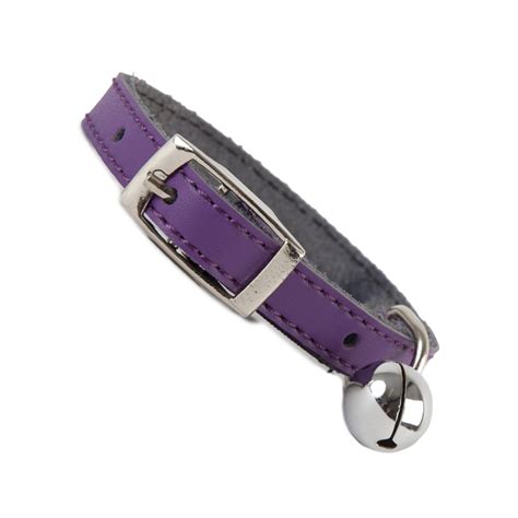 With comfortable cat harnesses, collars and leashes, you can keep your cat safe and give her a dash of personality. Plain Purple Leather Cat Collar